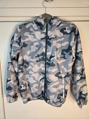 DeFacto Camouflage Windbreaker Hoodie Fits Women's Small Lightweight